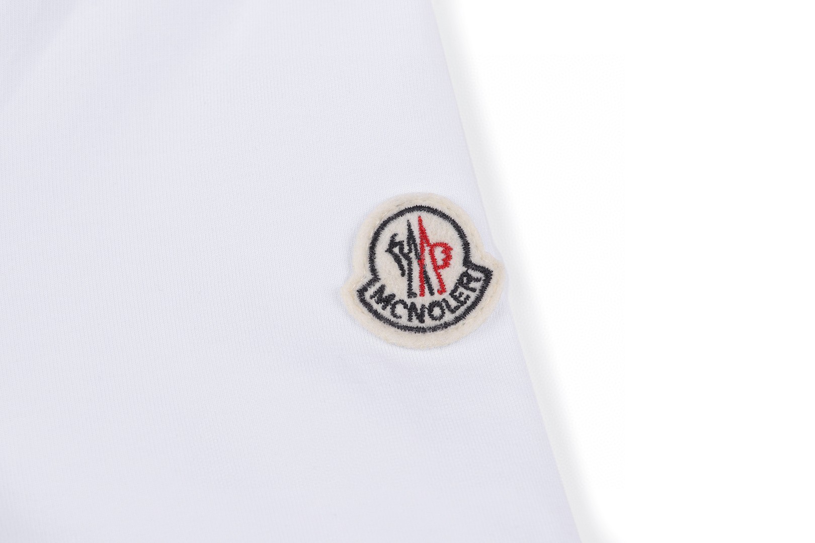 Moncler 蒙口 徽标三色饰边圆领短袖 T恤 夏季 白色 黑色 蓝色 A0 H10918C7160087296004