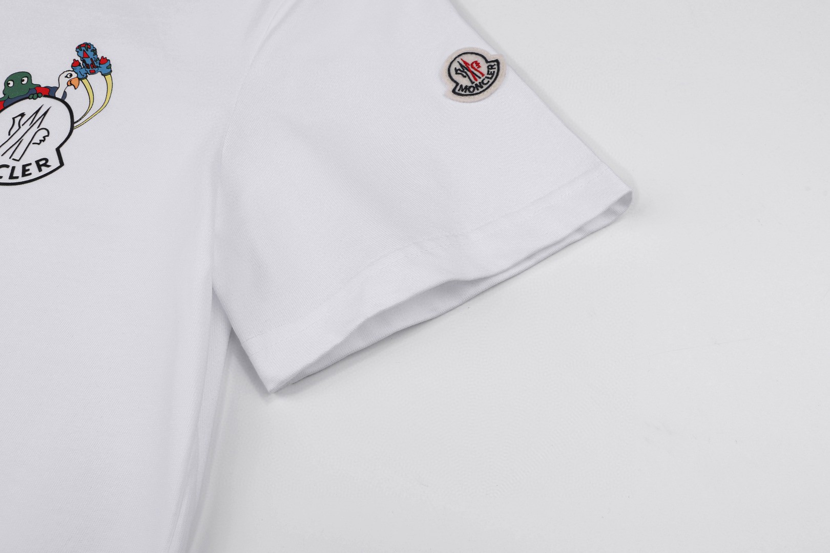 Moncler 蒙口 Space MonDuck印花圆领短袖 T恤 夏季 白色 A0 L10918C0006589AUG00A