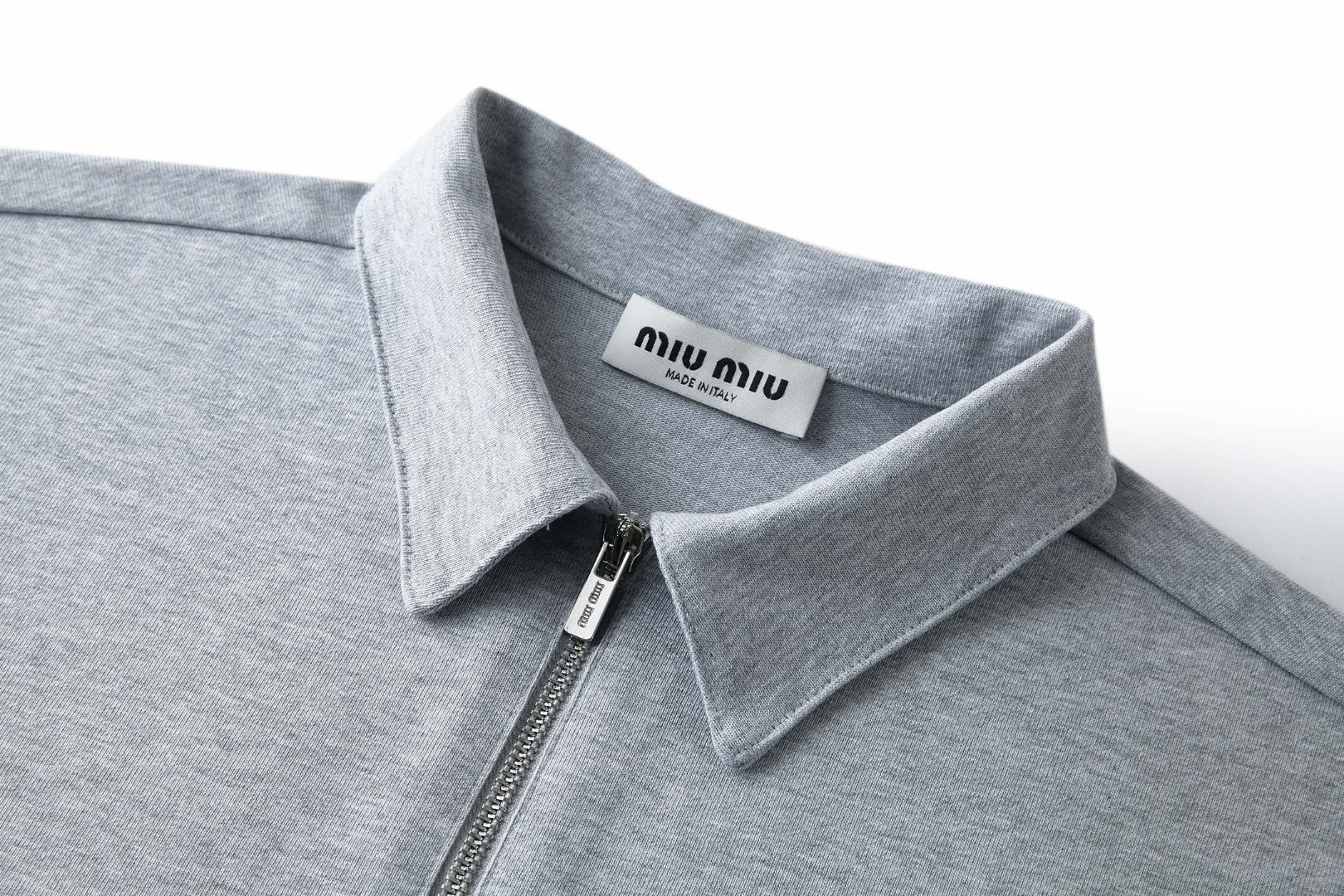 MIU MIU 激光贴布刺绣标识Polo衫 短袖 T恤 夏季 灰色 A5 MML05K-19PM-F0K44-S-OOO