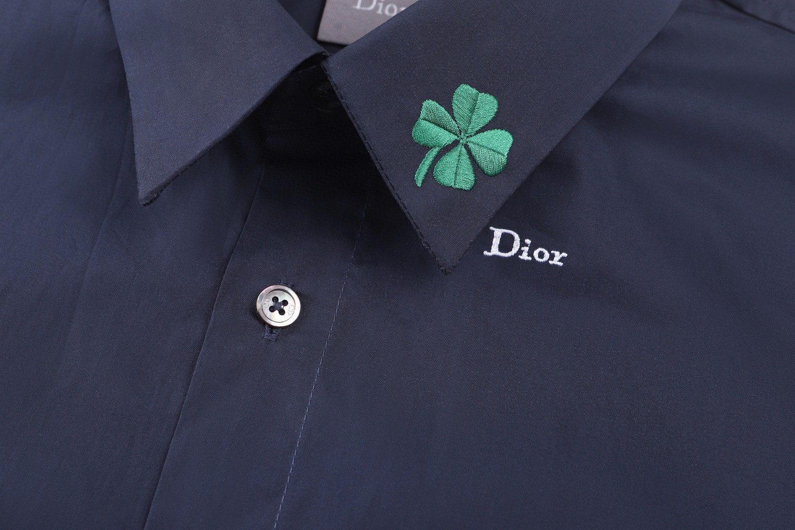 DIOR 迪奥 四叶草刺绣标识短袖衬衫 外套 夏季 白色 海军蓝 A7 683C570A1581-C086