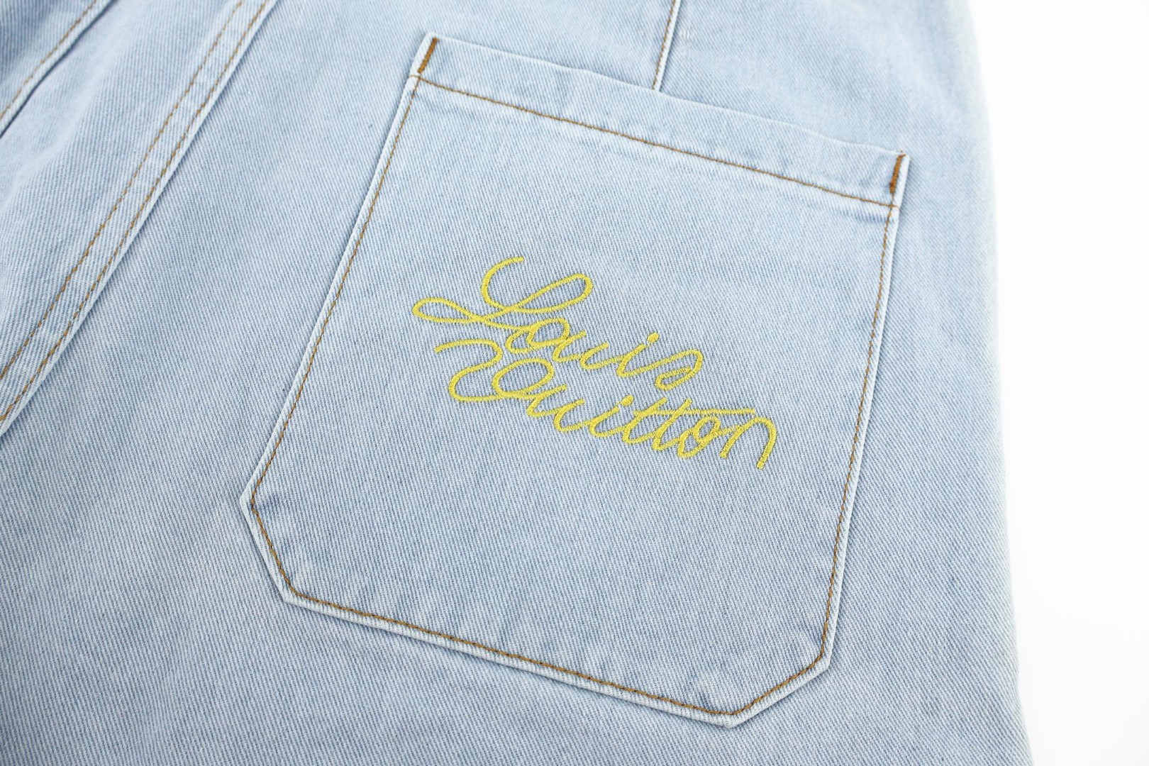 LOUIS VUITTON 路易威登 LV 口袋刺绣牛仔短裤 休闲裤 裤子 五分裤 蓝色 B0 1AJRE9