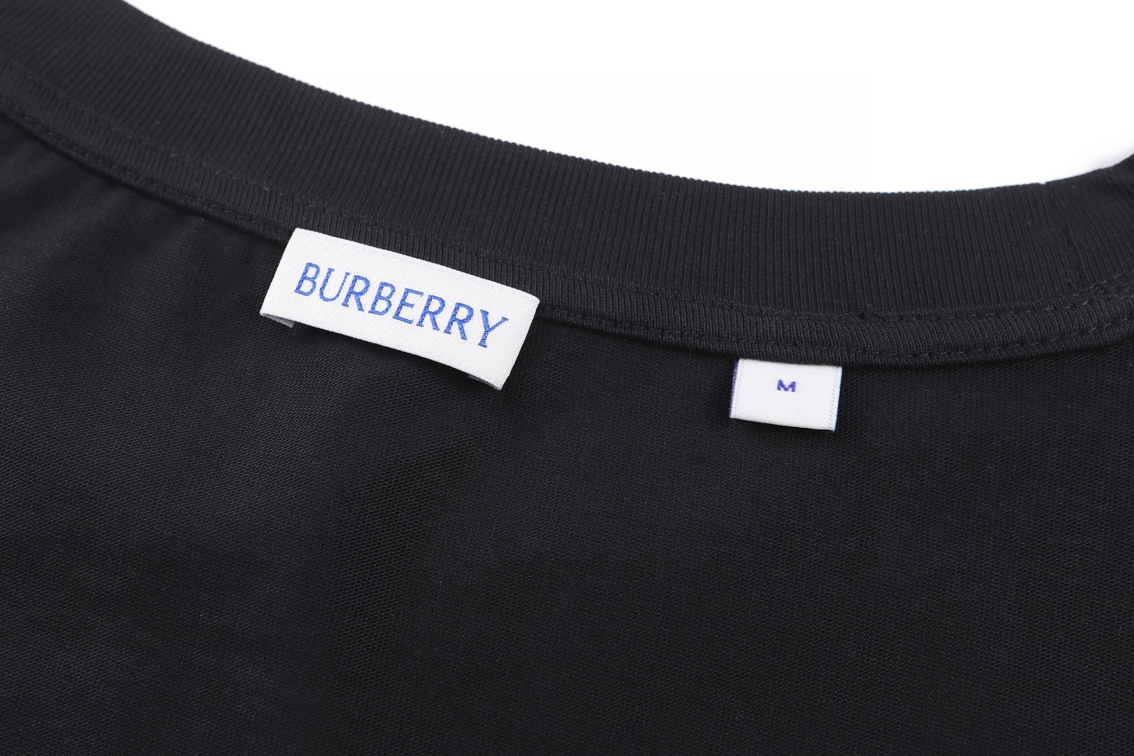 Burberry 巴宝莉 金属骑士徽标圆领Tee 短袖 T恤 白色 黑色 A0 