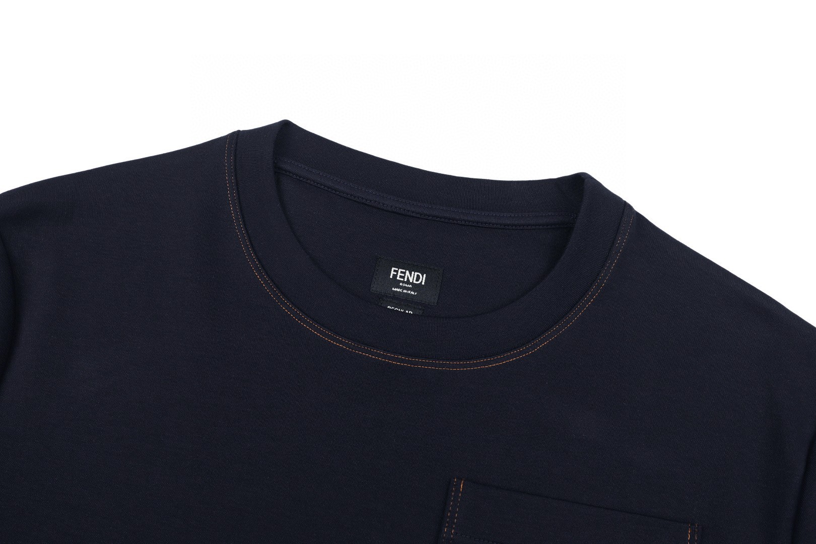 FENDI 芬迪 口袋皮标装饰圆领短袖 T恤 夏季 白色 藏蓝色 A2 FY0936B05IF0QG0