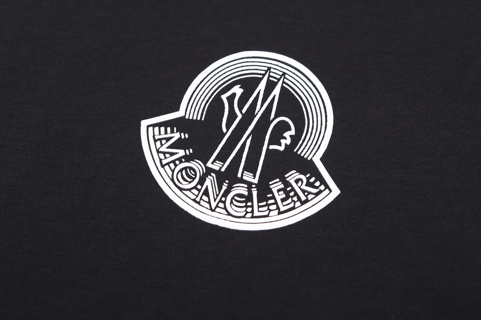 Moncler 蒙口 logo标识圆领短袖 T恤 夏季 黑色 棕色 A0 L10918C0002089AYW999