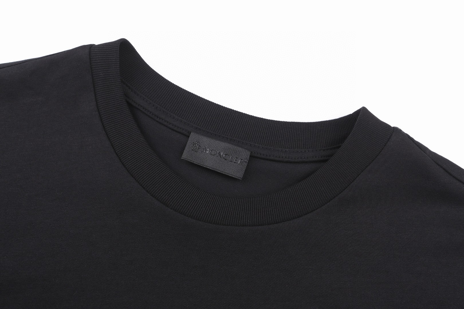 Moncler 蒙口 logo标识圆领短袖 T恤 夏季 黑色 棕色 A0 L10918C0002089AYW999