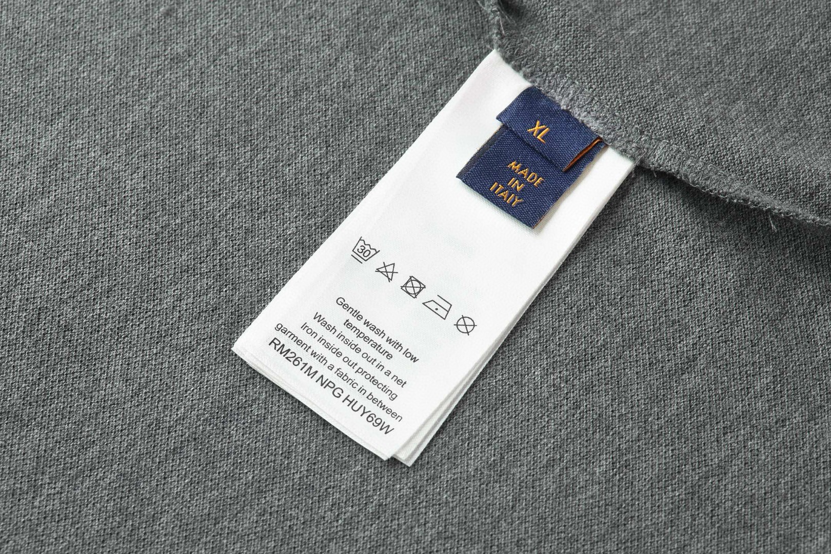LOUIS VUITTON 路易威登 LV 纯色刺绣Polo衫 短袖 灰色 A2