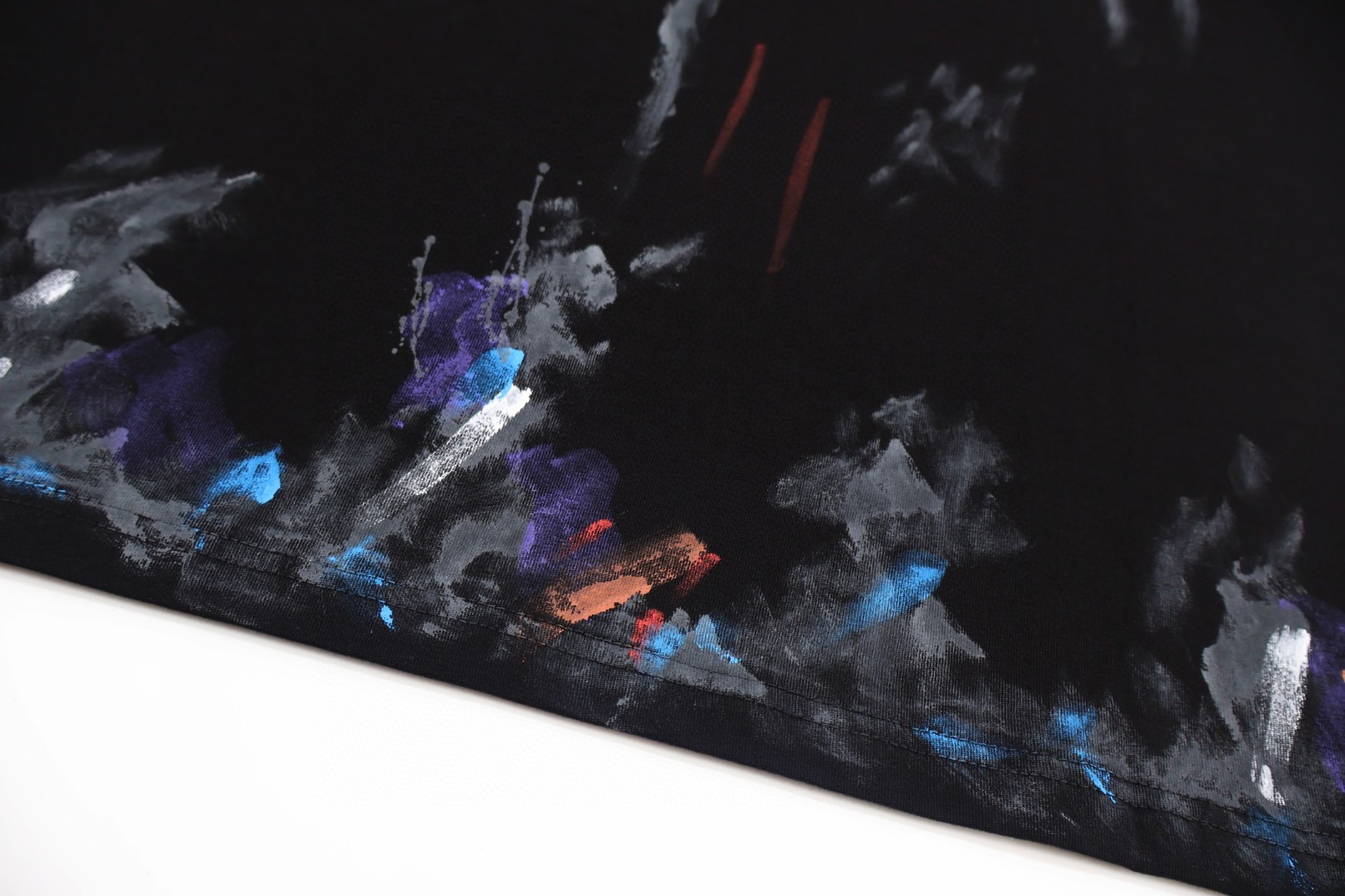 Balenciaga 巴黎世家 圆环刺绣涂鸦做旧圆领短袖 T恤 夏季 黑色 A5 764235TUVJ71000