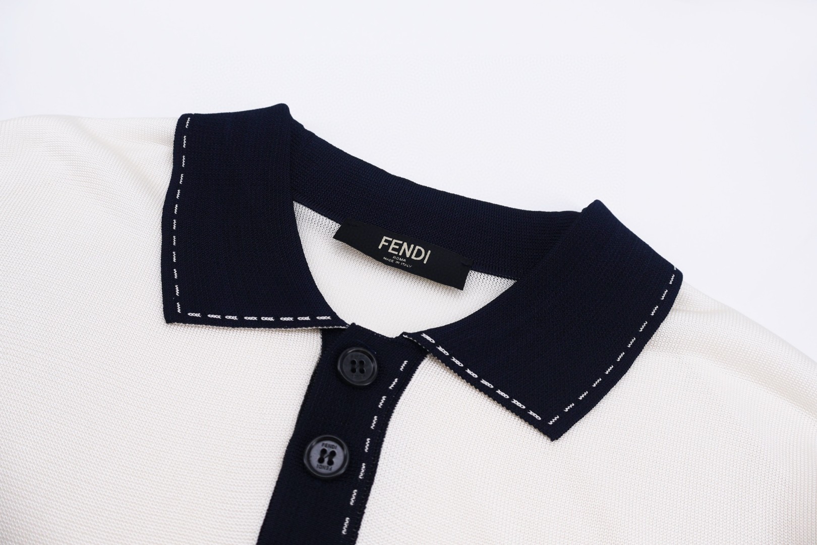 FENDI 芬迪 纽扣开合嵌花针织polo衫 短袖 上衣 夏款 白色 B0 FZC162B04VF1WOI
