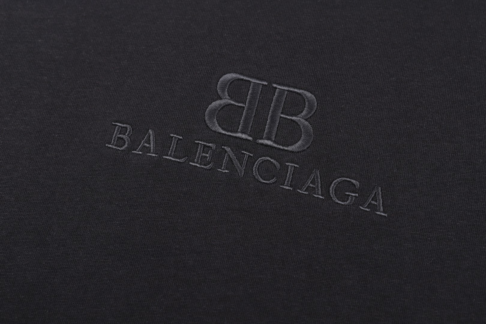 Balenciaga 巴黎世家 标识logo刺绣圆领短袖 T恤 夏季 米白色 黑色 A0 764235TQVS89121