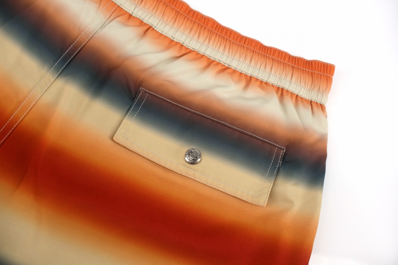 Loewe 罗意威 日落渐变条纹沙滩短裤 休闲裤 裤子 橙色 B0 H616486X46-9122