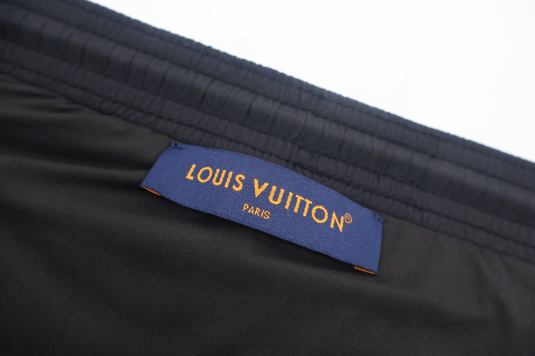 LOUIS VUITTON 路易威登 LV 渐变老花满印刺绣沙滩短裤 休闲裤 裤子 黑色 B0