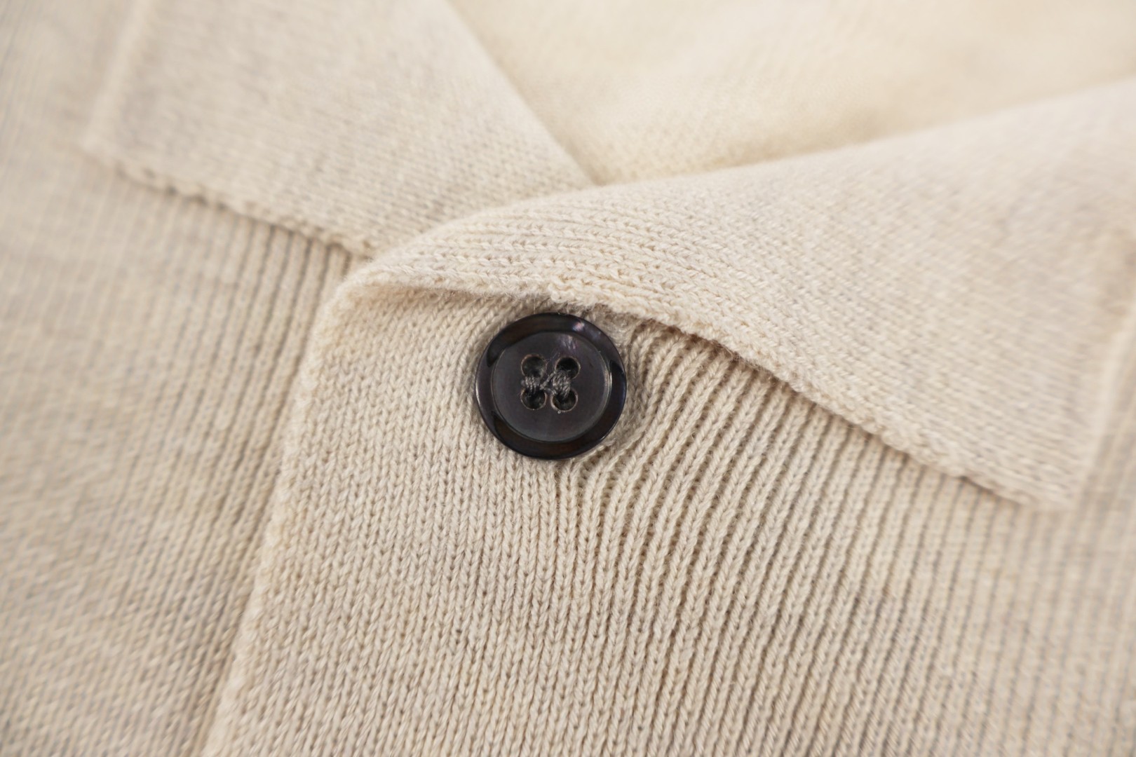 Brunello Cucinelli BC 单扣针织Polo衫 短袖 T恤 老钱风 杏色 蓝色 B0