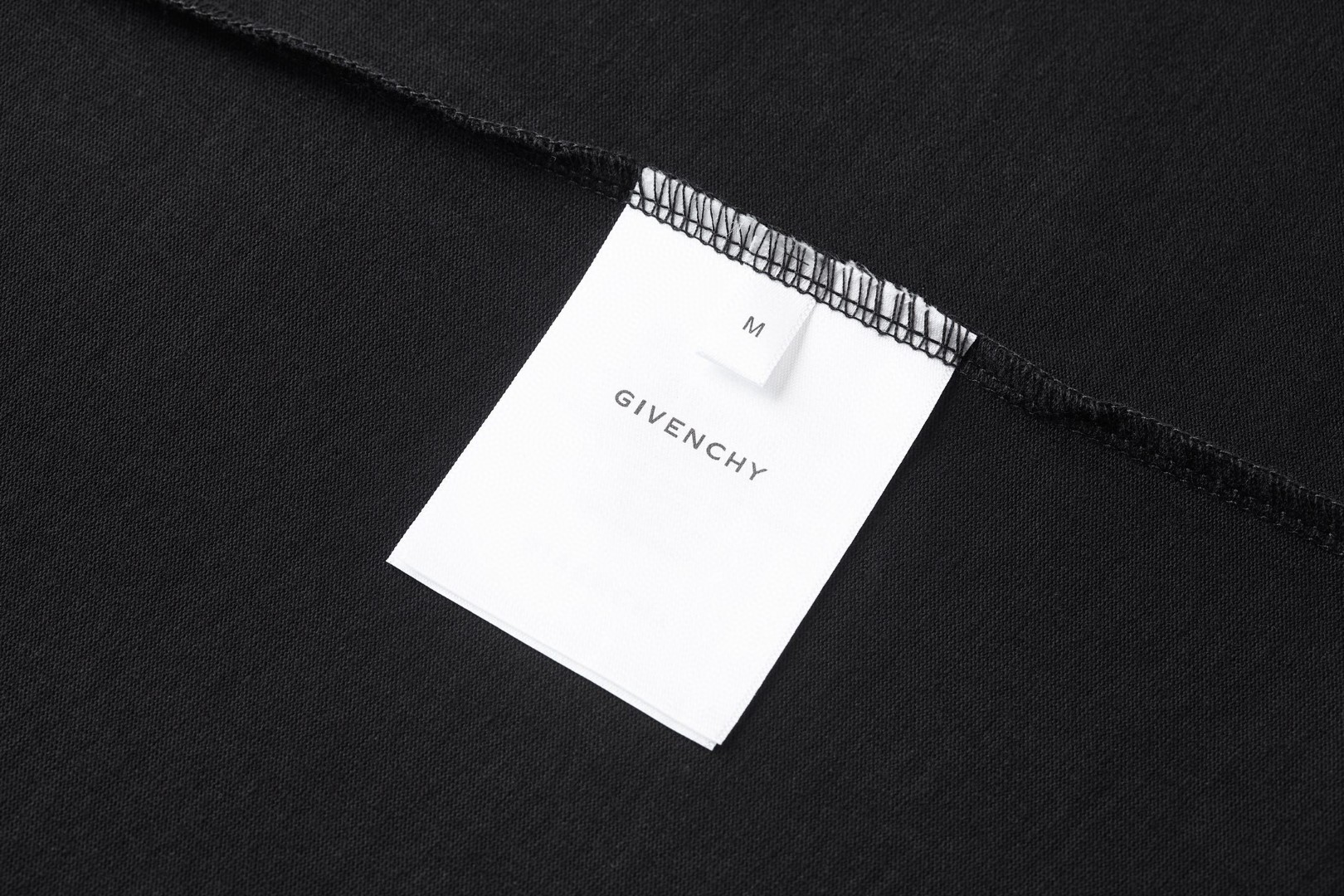 Givenchy 纪梵希 错视印花标识圆领短袖 T恤  夏款 男女同款 白色 黑色 A0 BM71NK3YSA-100