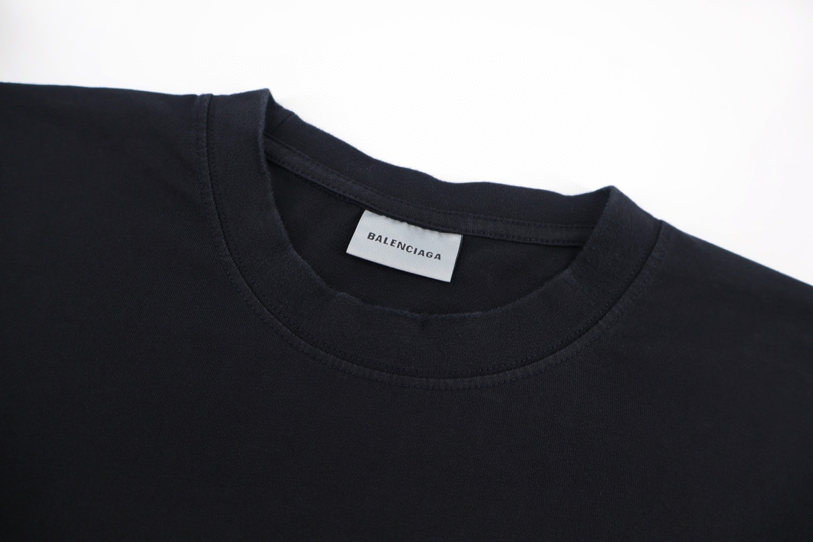 Balenciaga 巴黎世家 乔治五世大道地标艺术印花圆领短袖 T恤 夏季 黑色 A2 764235TUVO61041