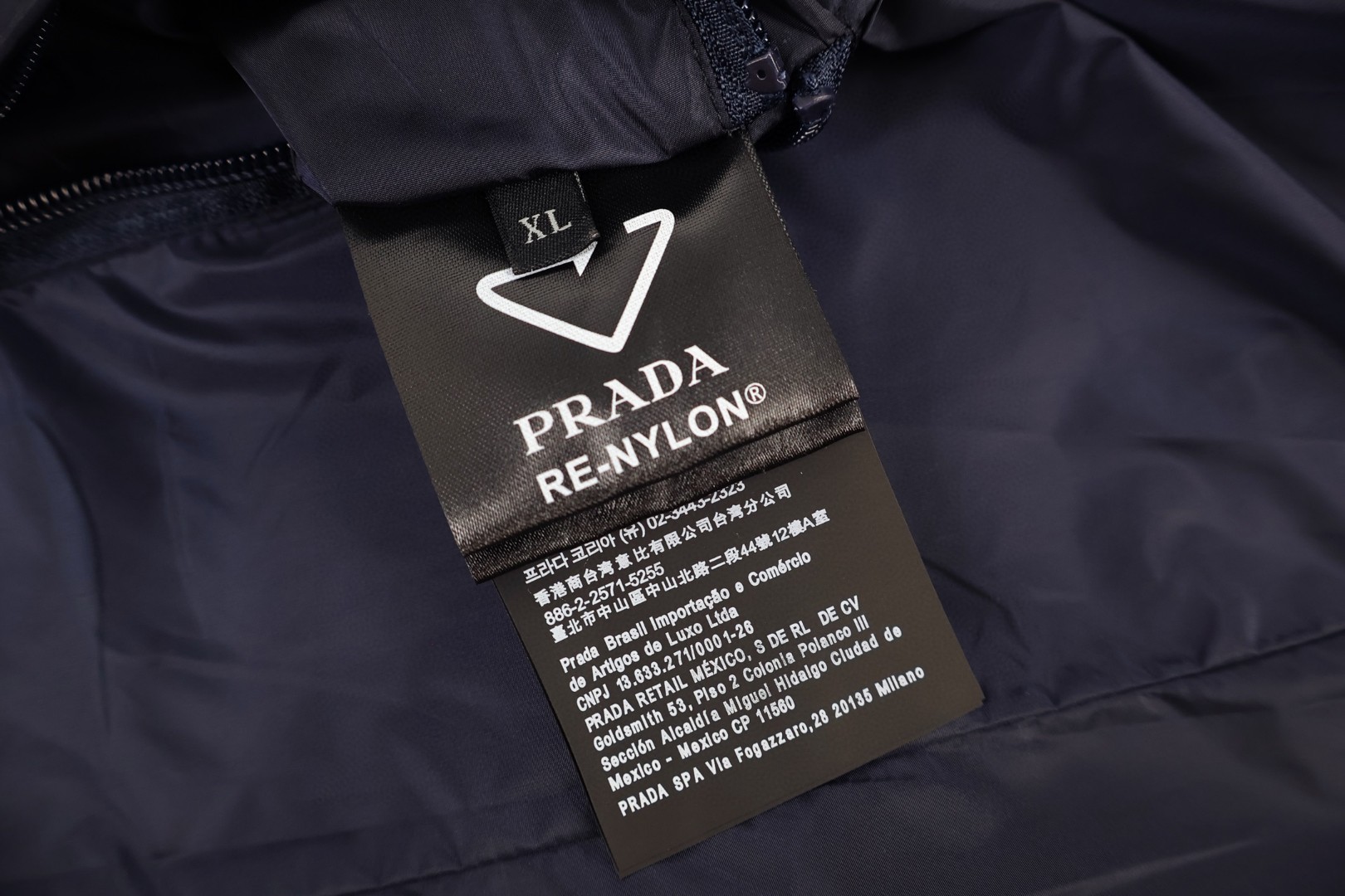 PRADA 普拉达 双面两穿尼龙花卉印花拉链夹克 外套 长袖 黑蓝 C0