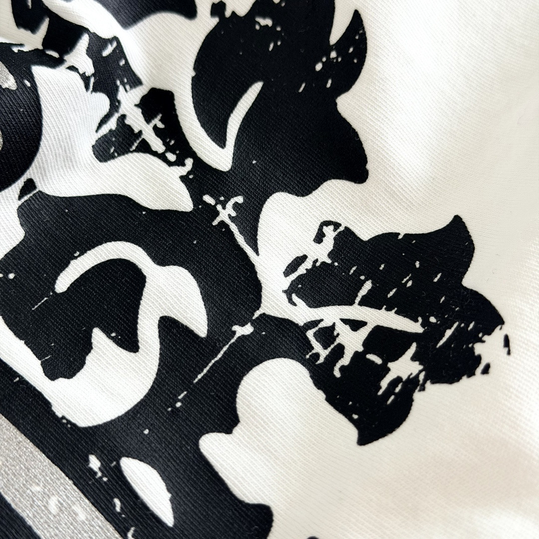 ]Chrome Hearts 克罗心 CH 宝剑藤蔓烫银梵文圆领长袖T恤 黑色 白色