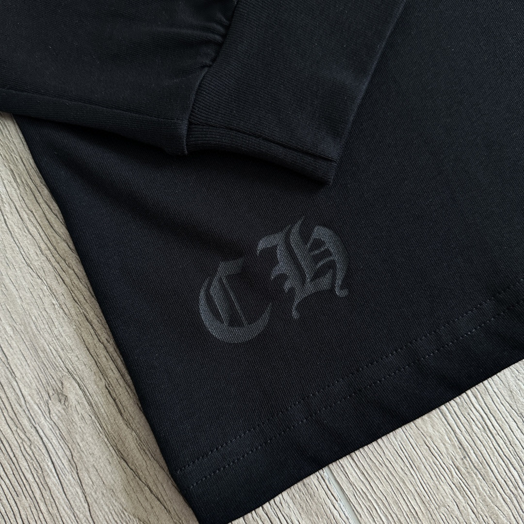 Chrome Hearts 克罗心 CH 宝剑藤蔓条纹撞色梵文圆领长袖T恤 黑橙色
