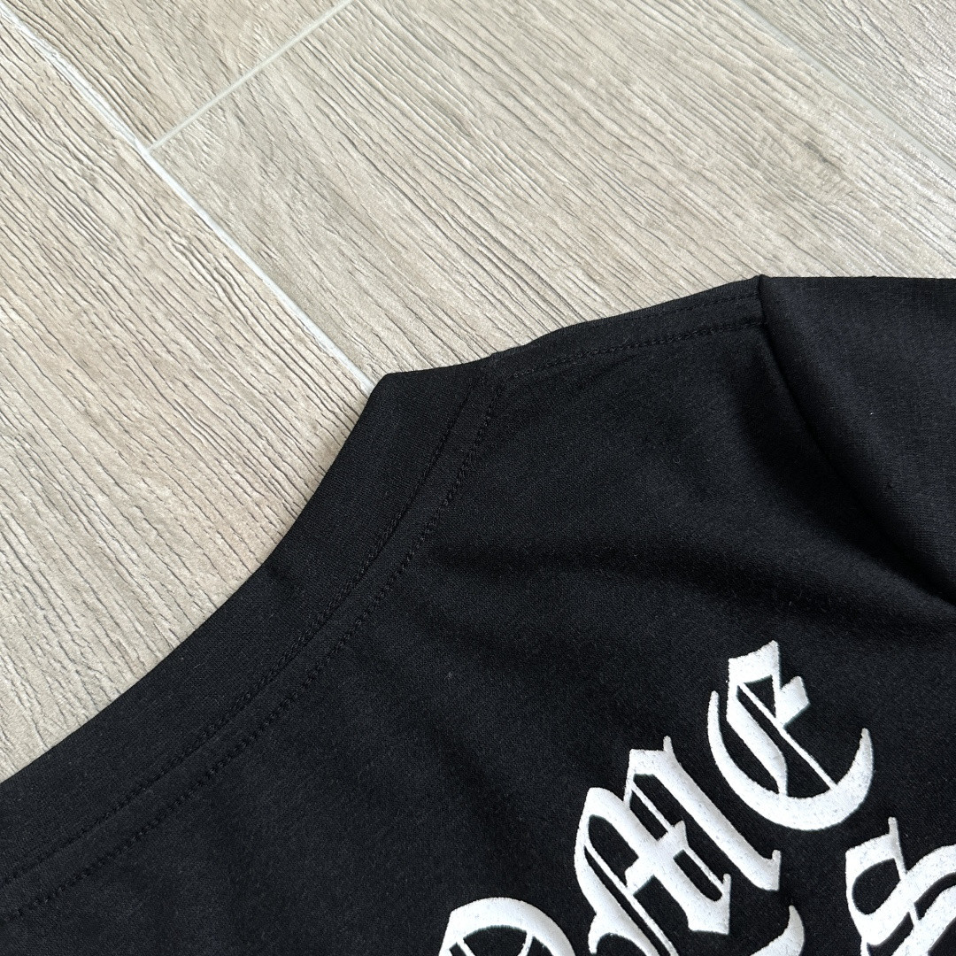Chrome Hearts CH 克罗心 梵文十字架马蹄印花V领修身 女款 短袖 T恤 黑色 灰色