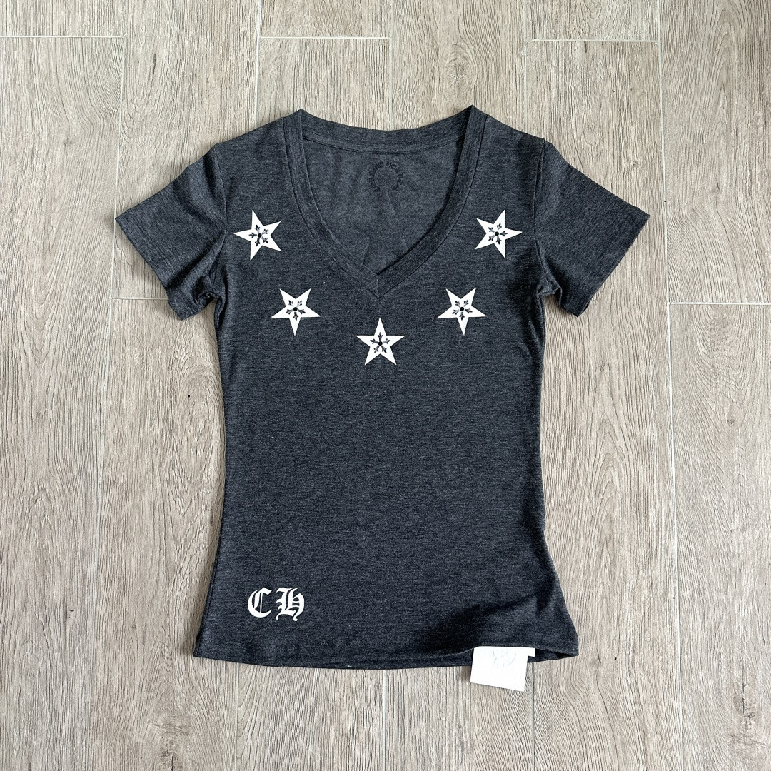 Chrome Hearts CH 克罗心 五角星梵文标语印花V领修身 女款 短袖 T恤 灰色