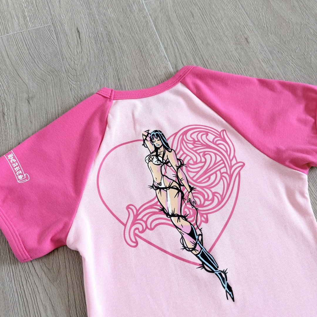 Chrome Hearts CH 克罗心 Deadly doll 联名款插肩袖印花短袖 T恤 女款 粉色