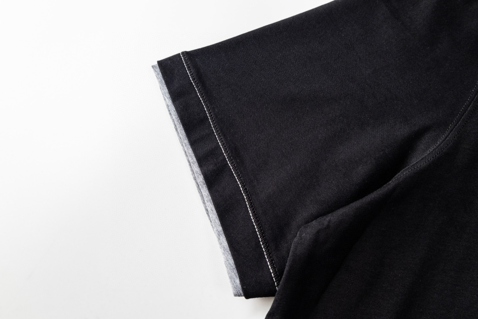 Brunello Cucinelli BC 拼色刺绣标识刺绣假两件圆领短袖 T恤 黑色 A5 MOB137451G-CCB75