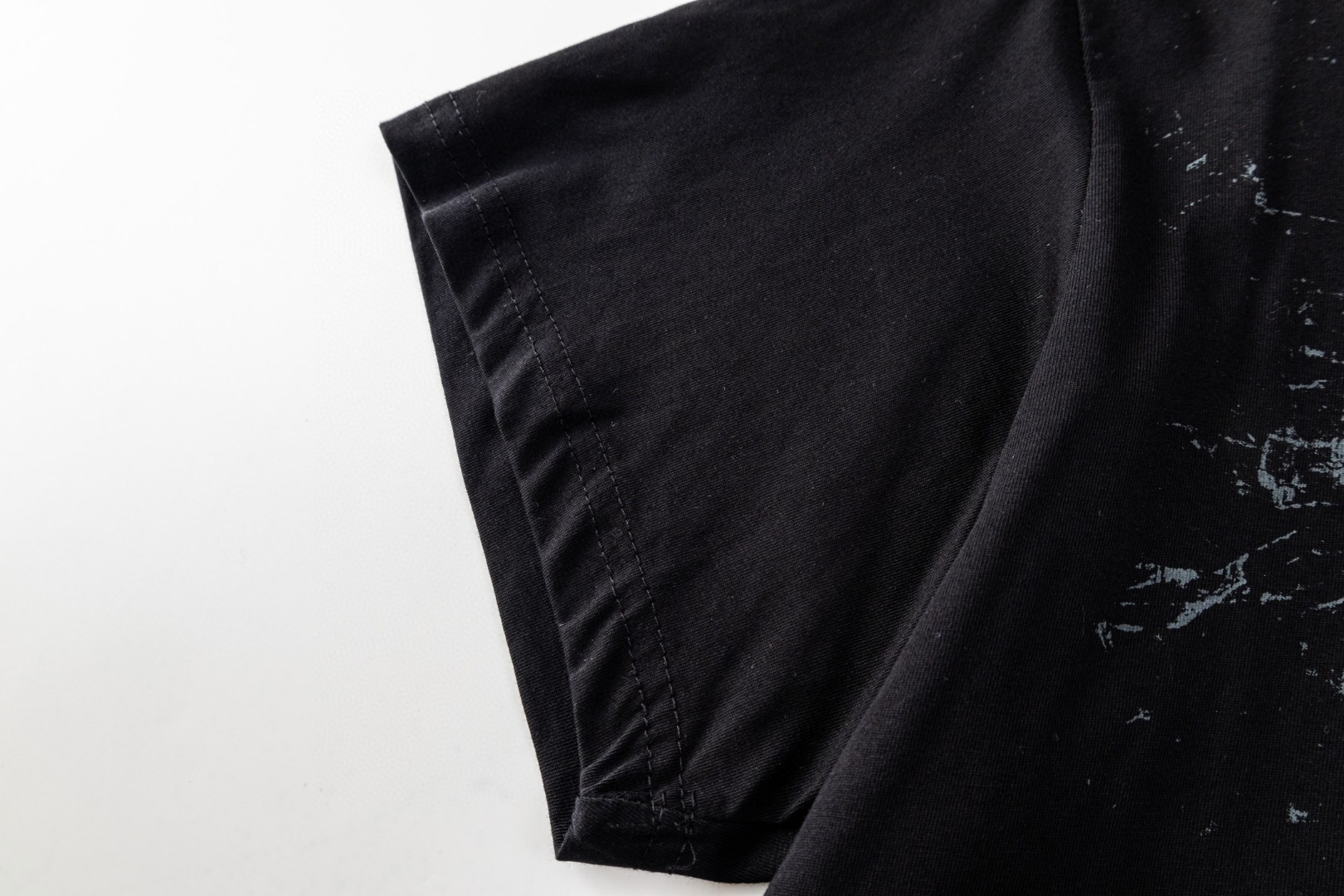 Maison Margiela 马吉拉 做旧印花圆领短袖 T恤 套头 夏季 冰白色 黑色 A0 S50GC0737S24607857