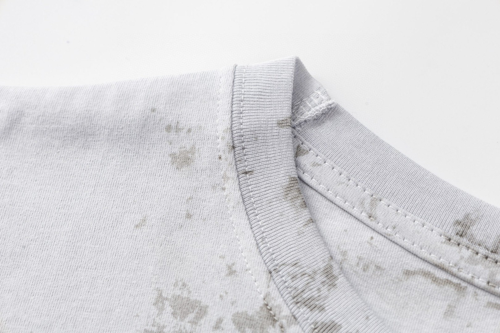 Maison Margiela 马吉拉 做旧印花圆领短袖 T恤 套头 夏季 冰白色 黑色 A0 S50GC0737S24607857