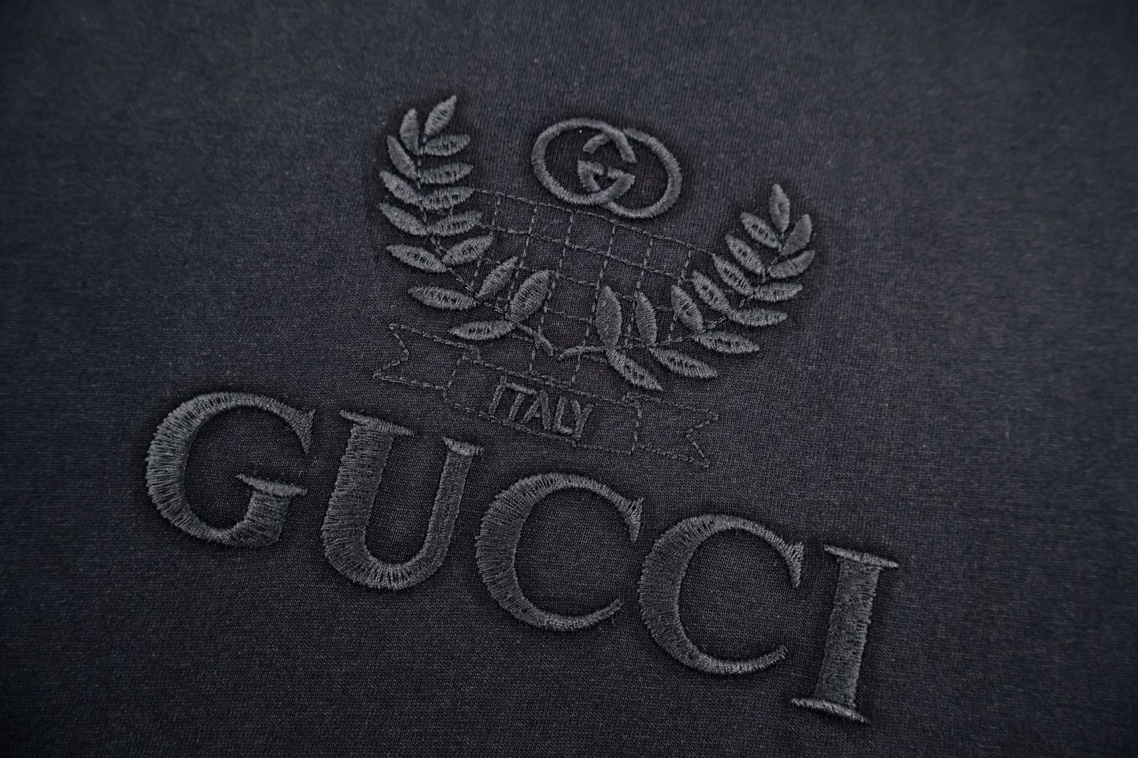GUCCI 古驰 麦穗徽章刺绣圆领短袖 T恤 夏款 白色 黑色 A0 