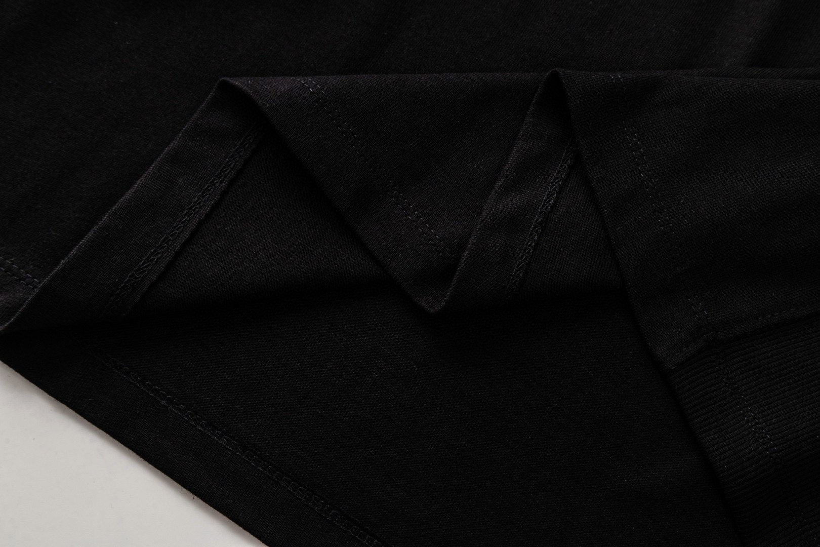 STONE ISLAND 石头岛 马年限定系列 幻影印花圆领短袖 T恤 夏款 黑色 A0 L1S452100001S0115-V0070