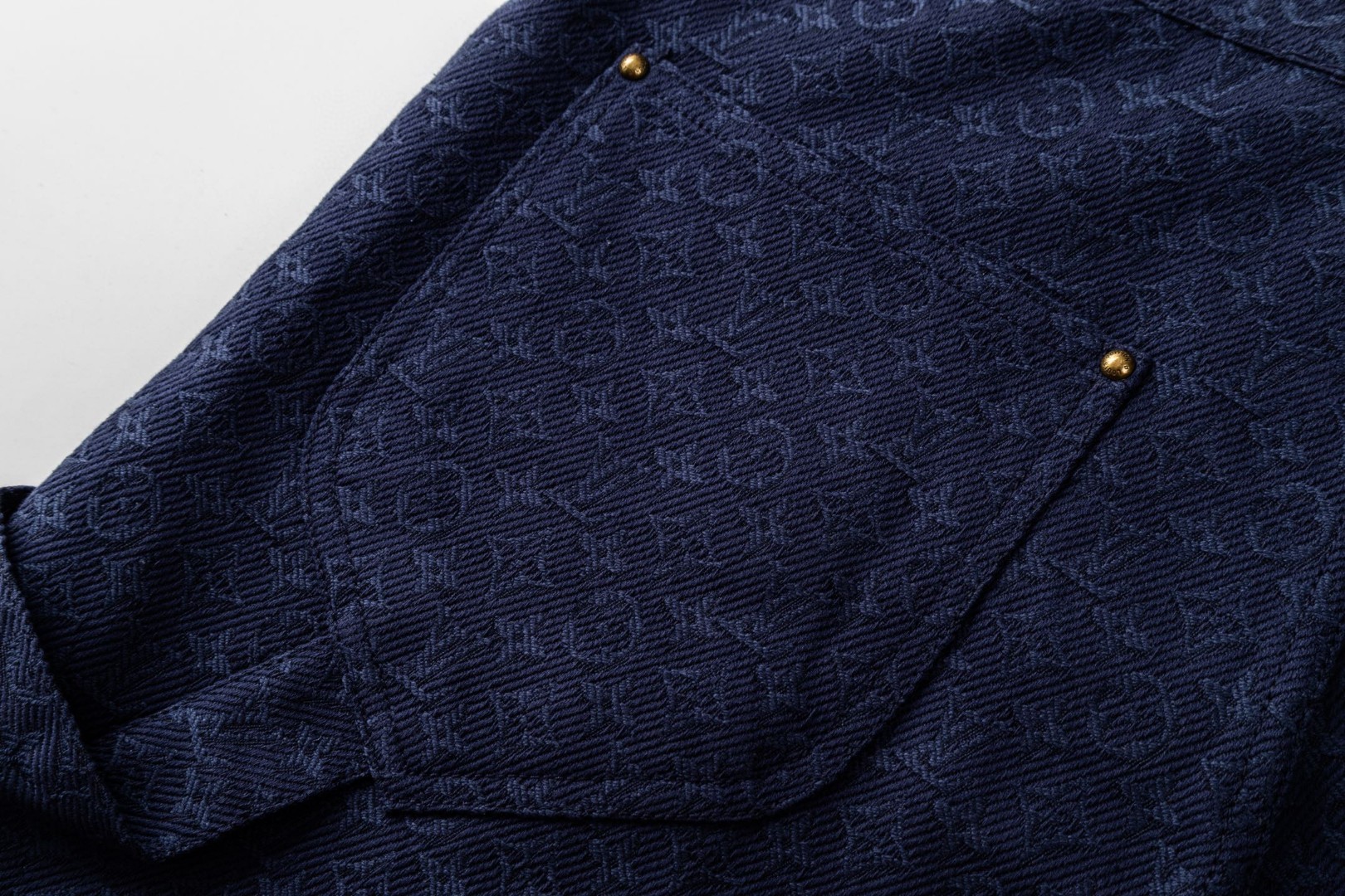 LOUIS VUITTON 路易威登 LV 提花满印牛仔短裤 休闲裤 裤子 蓝色 B0