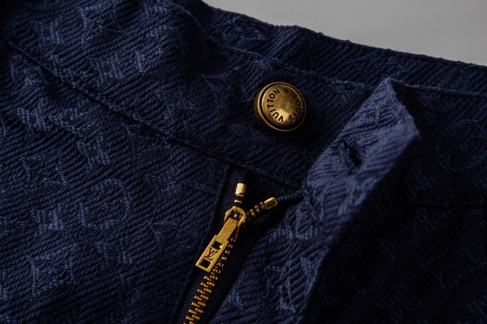 LOUIS VUITTON 路易威登 LV 提花满印牛仔短裤 休闲裤 裤子 蓝色 B0