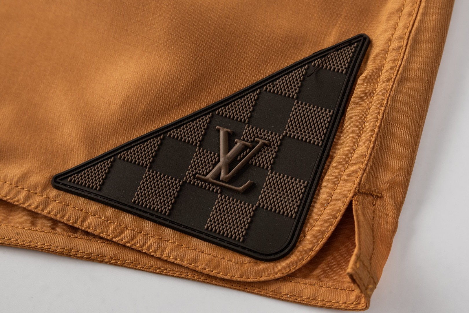 LOUIS VUITTON 路易威登 LV 标识贴饰口袋短裤 休闲裤 裤子 橙色 B0 1AK7EA