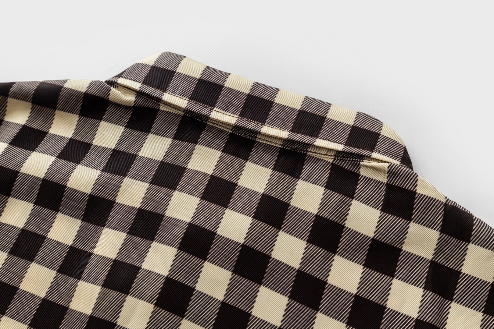 LOUIS VUITTON 路易威登 DAMIER 格纹皮标章仔衬衫 短袖 棕色 B0 1AJRGH
