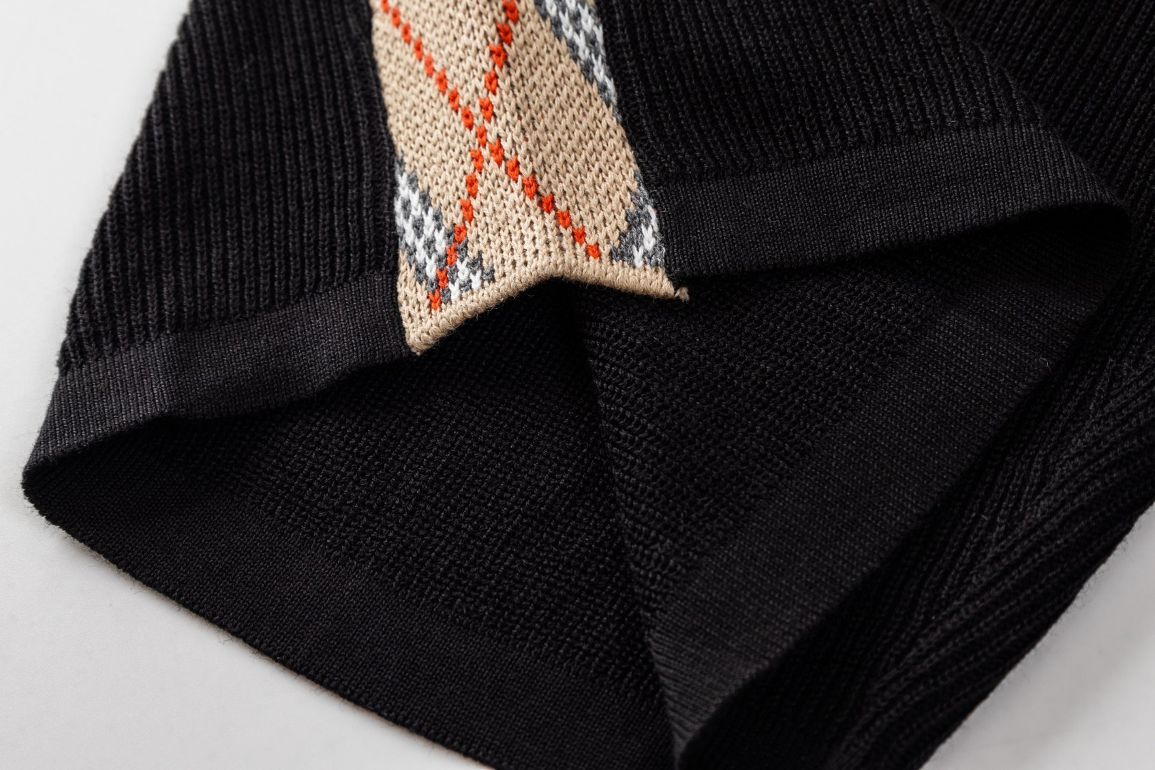 Burberry 巴宝莉 格纹织带抽绳针织短裤 裤子 休闲裤 五分裤 黑色 B0 81265491