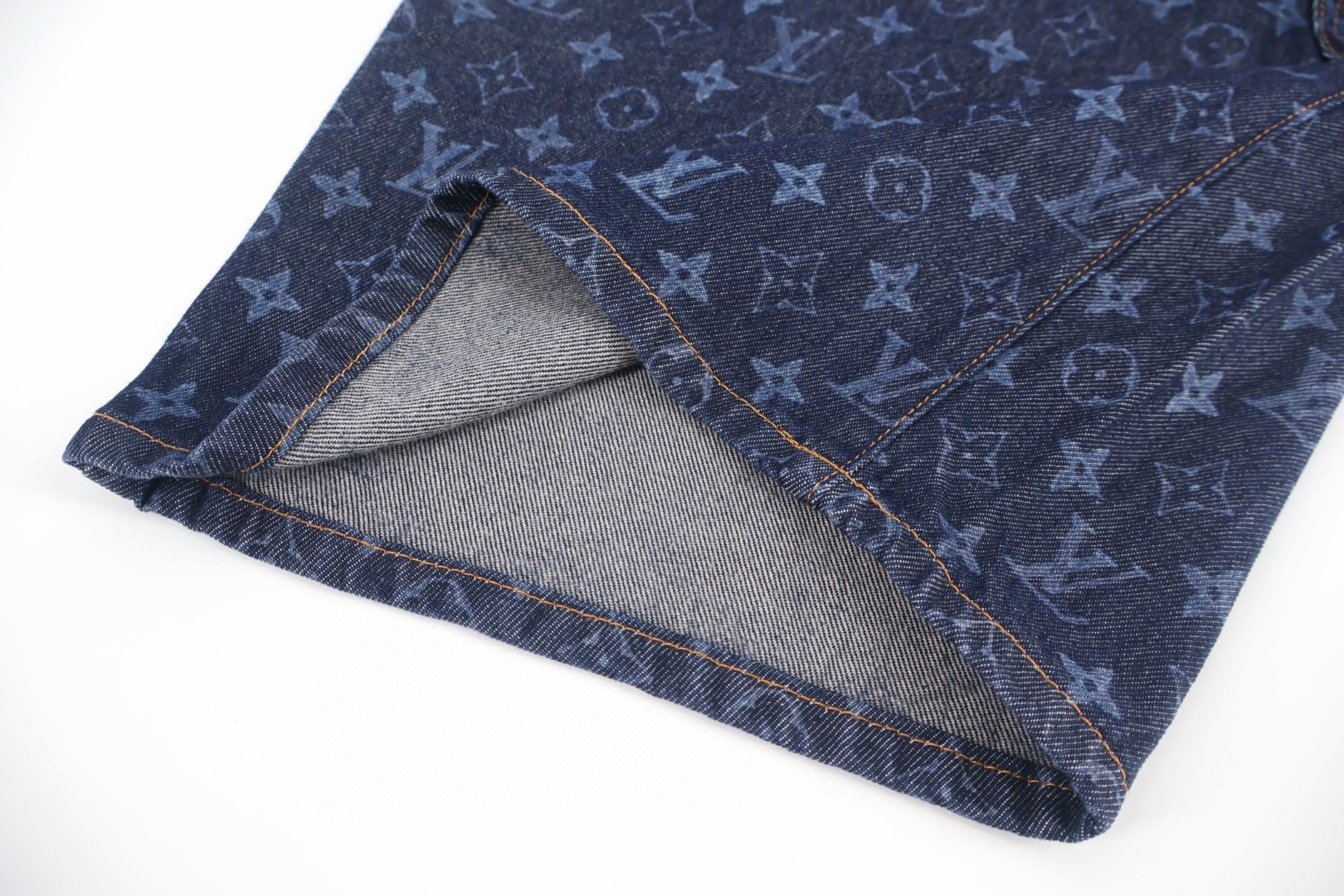 LOUIS VUITTON 路易威登 LV 满幅烧花渐变丹宁牛仔裤短裤 休闲裤 裤子 五分裤 蓝色 B5 1AK6R2
