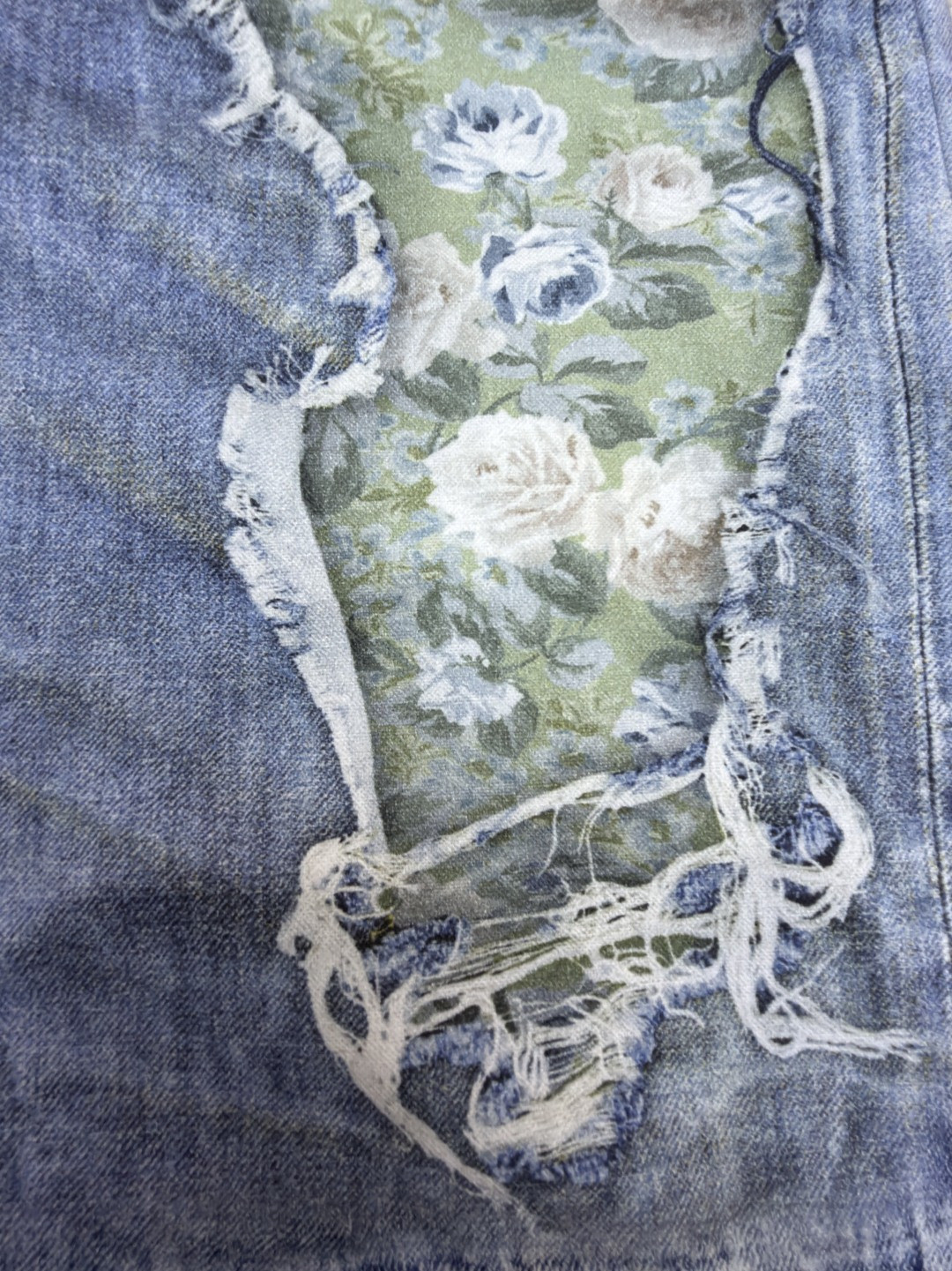 Acne Studios 仲夏胶囊系列 玫瑰花卉错视印花牛仔短裤 牛仔裤 裤子 七分裤 蓝色 B0 CE0077-AFY