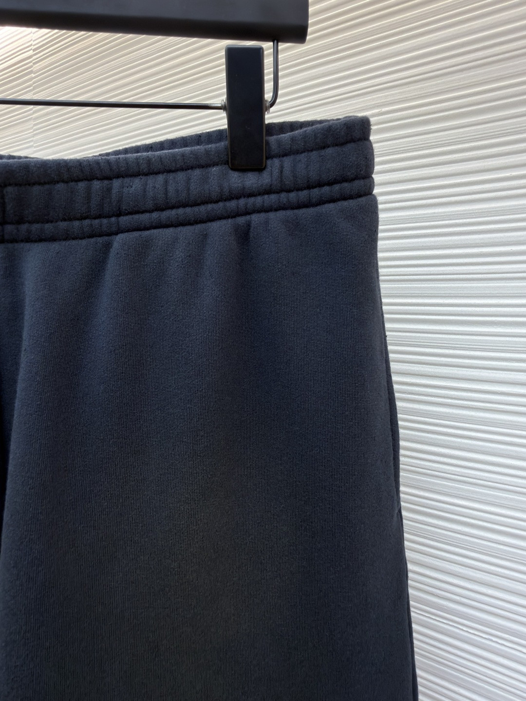 Acne Studios 喷绘复古抓绒松紧腰运动裤 短裤 休闲裤 裤子 黑色 B0 CE0094-BM0