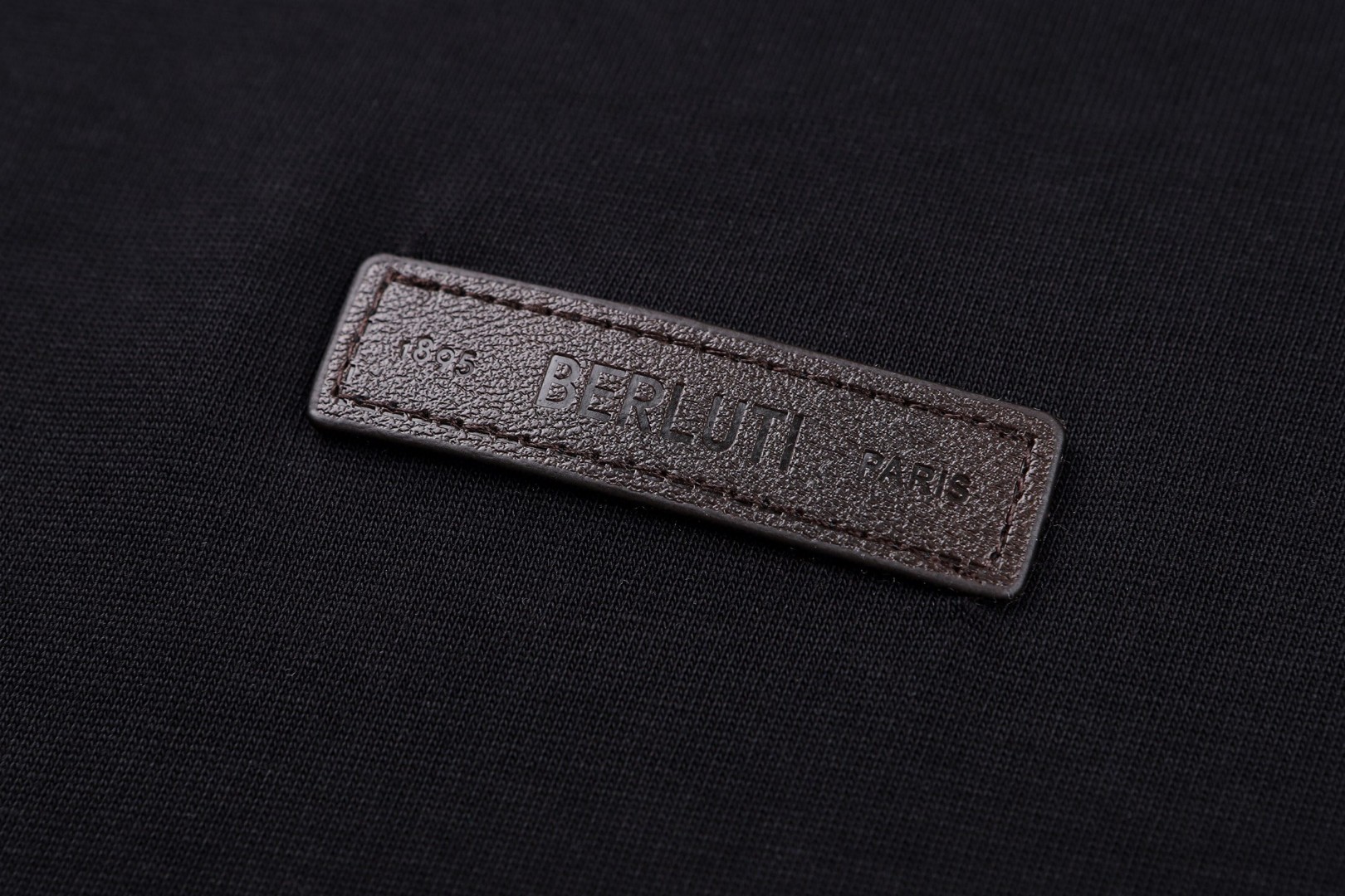 Berluti 皮革标签圆领短袖 T恤 夏款 白色 黑色 A0 R26JRS93003000