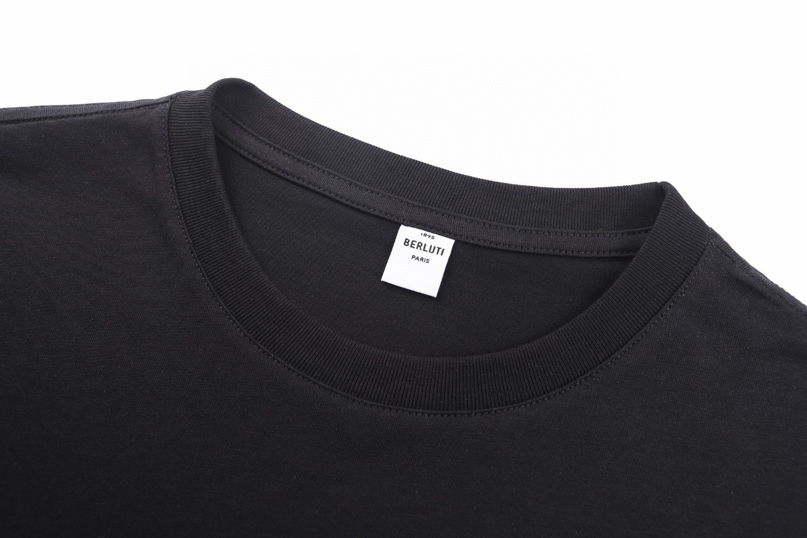 Berluti 皮革标签圆领短袖 T恤 夏款 白色 黑色 A0 R26JRS93003000