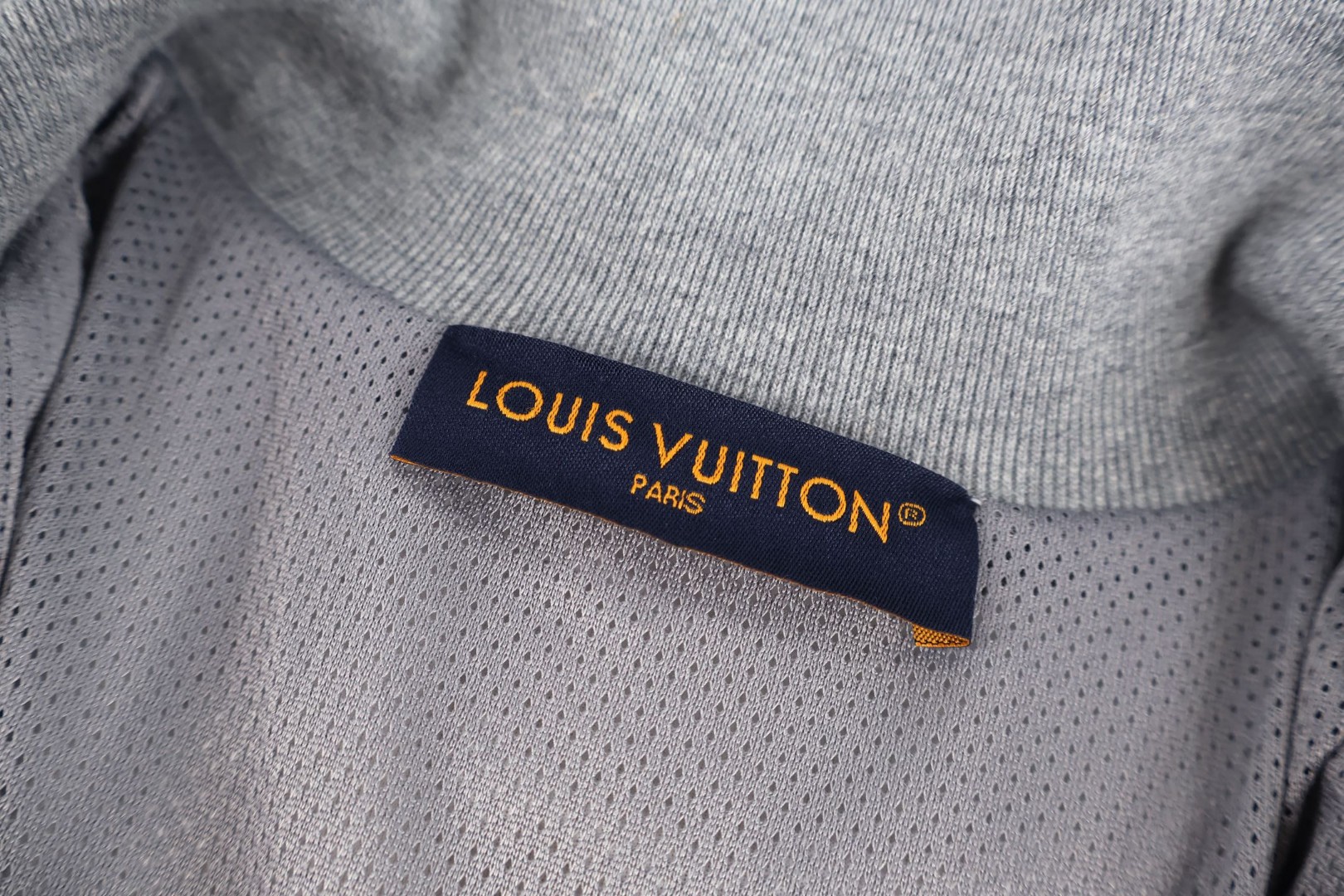 LOUIS VUITTON 路易威登 压花浮雕满印立领拉链外套 夹克 长袖 灰色 B5 1AK6FR