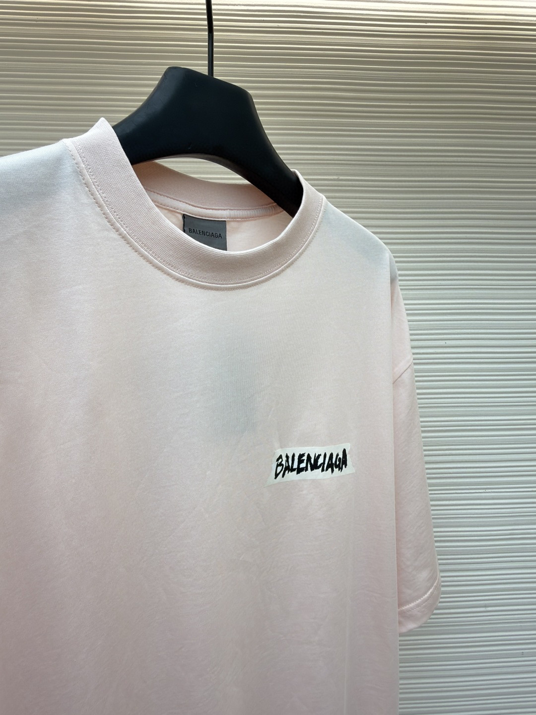 Balenciaga 巴黎世家 白底胶带印花圆领短袖 T恤 圆领 夏季 粉色 A0