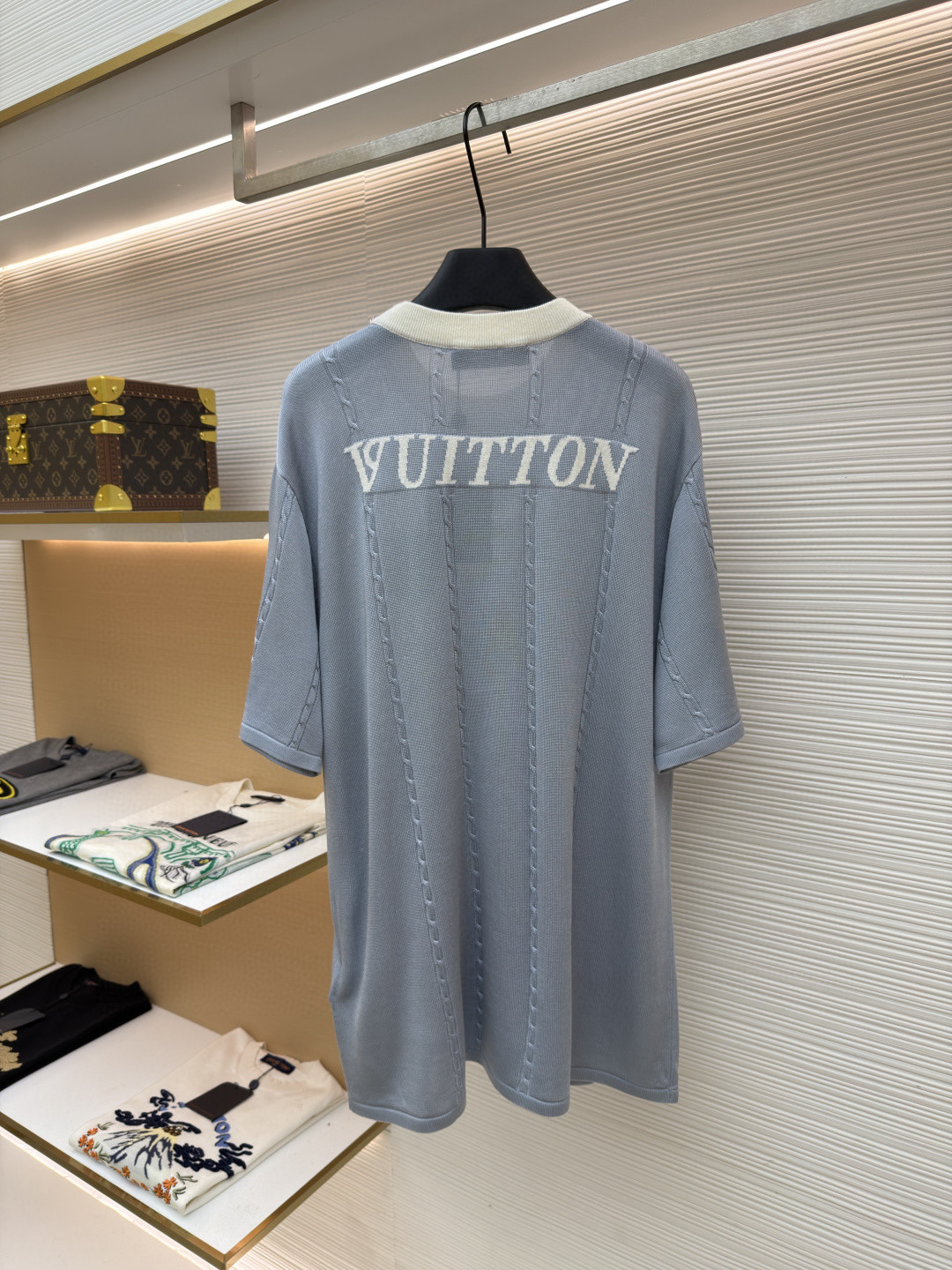 LOUIS VUITTON 路易威登 LV 徽章刺绣针织衫 短袖 T恤 夏款 蓝色 B0 1AIJYJ