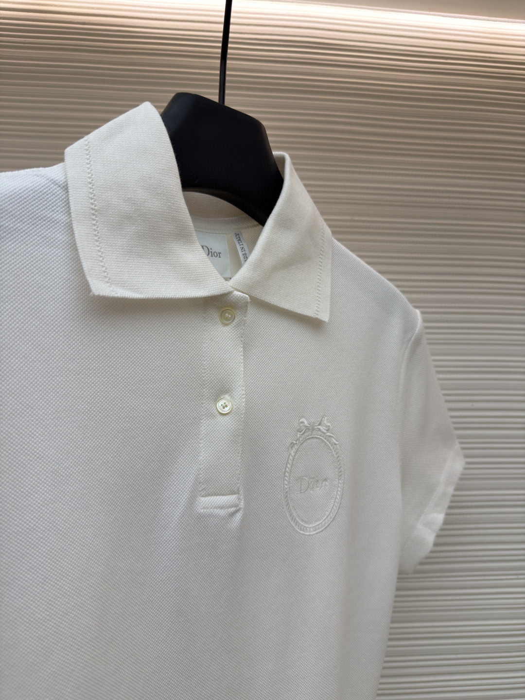 DIOR 迪奥 徽章刺绣Polo衫 短袖 女款 白色 绿色 粉色 A0 623T16A4C95-X0150