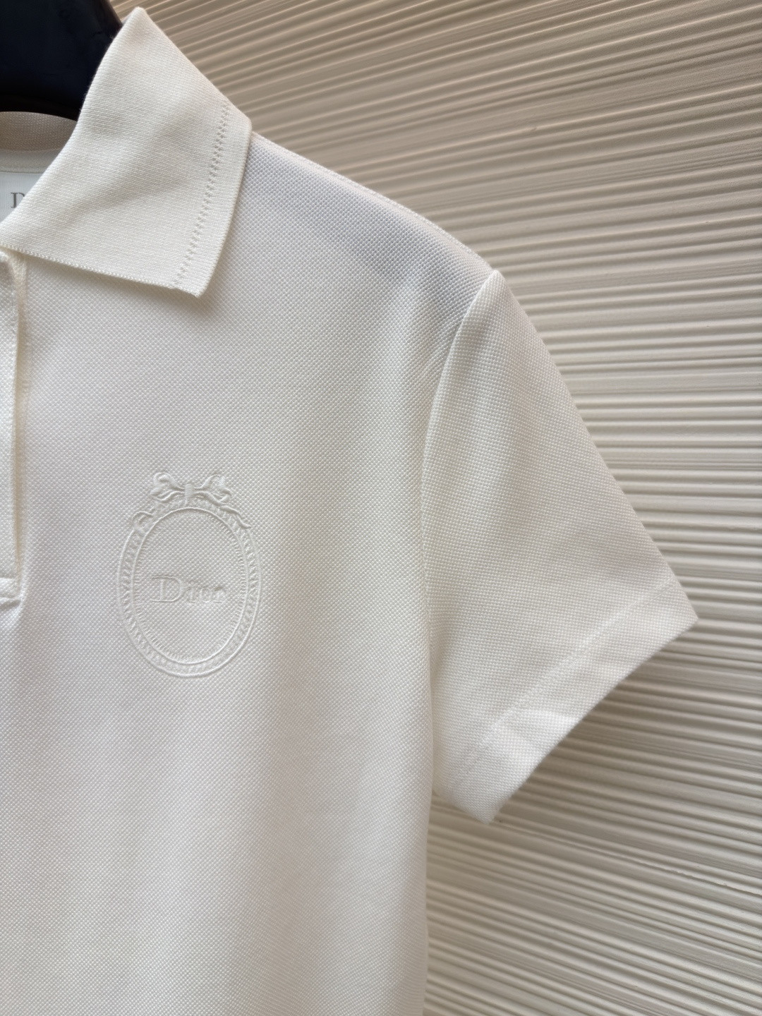 DIOR 迪奥 徽章刺绣Polo衫 短袖 女款 白色 绿色 粉色 A0 623T16A4C95-X0150