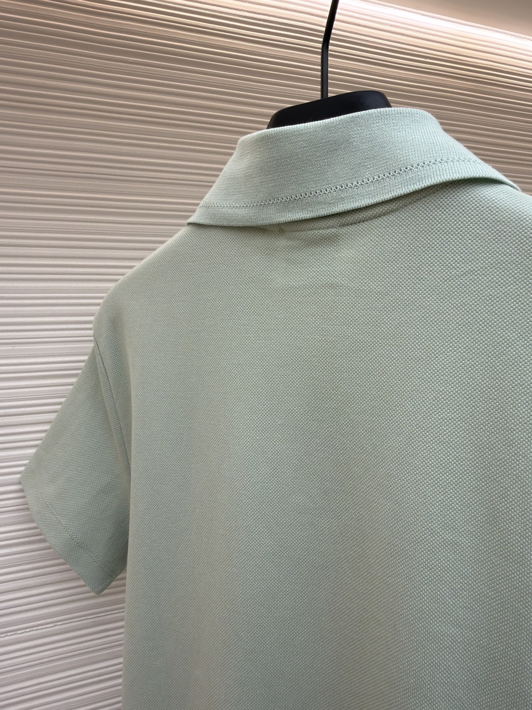 DIOR 迪奥 徽章刺绣Polo衫 短袖 女款 白色 绿色 粉色 A0 623T16A4C95-X0150