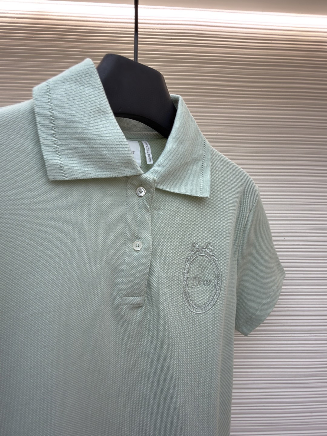 DIOR 迪奥 徽章刺绣Polo衫 短袖 女款 白色 绿色 粉色 A0 623T16A4C95-X0150