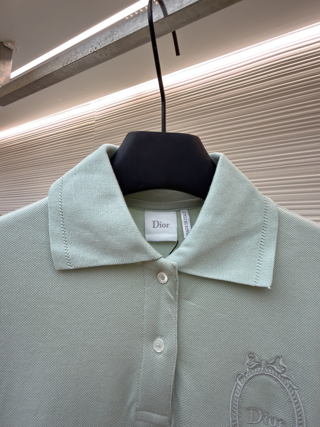 DIOR 迪奥 徽章刺绣Polo衫 短袖 女款 白色 绿色 粉色 A0 623T16A4C95-X0150
