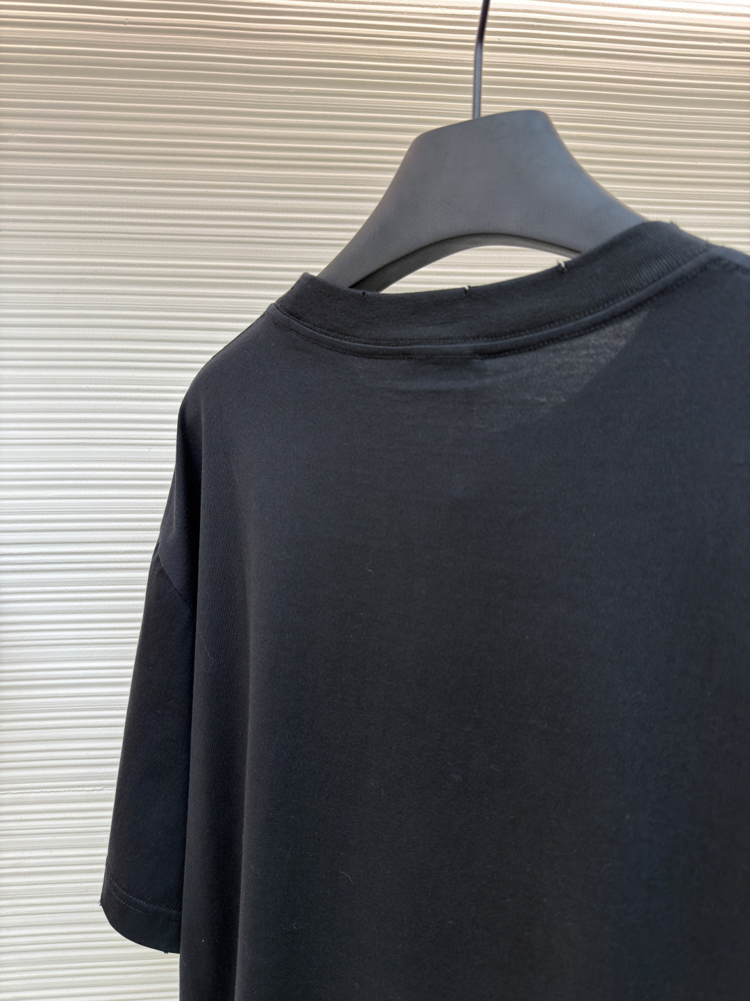DIOR 迪奥 做旧字母标识印花圆领短袖 T恤 夏季 白色 黑色 A0 593J696X0677-C085