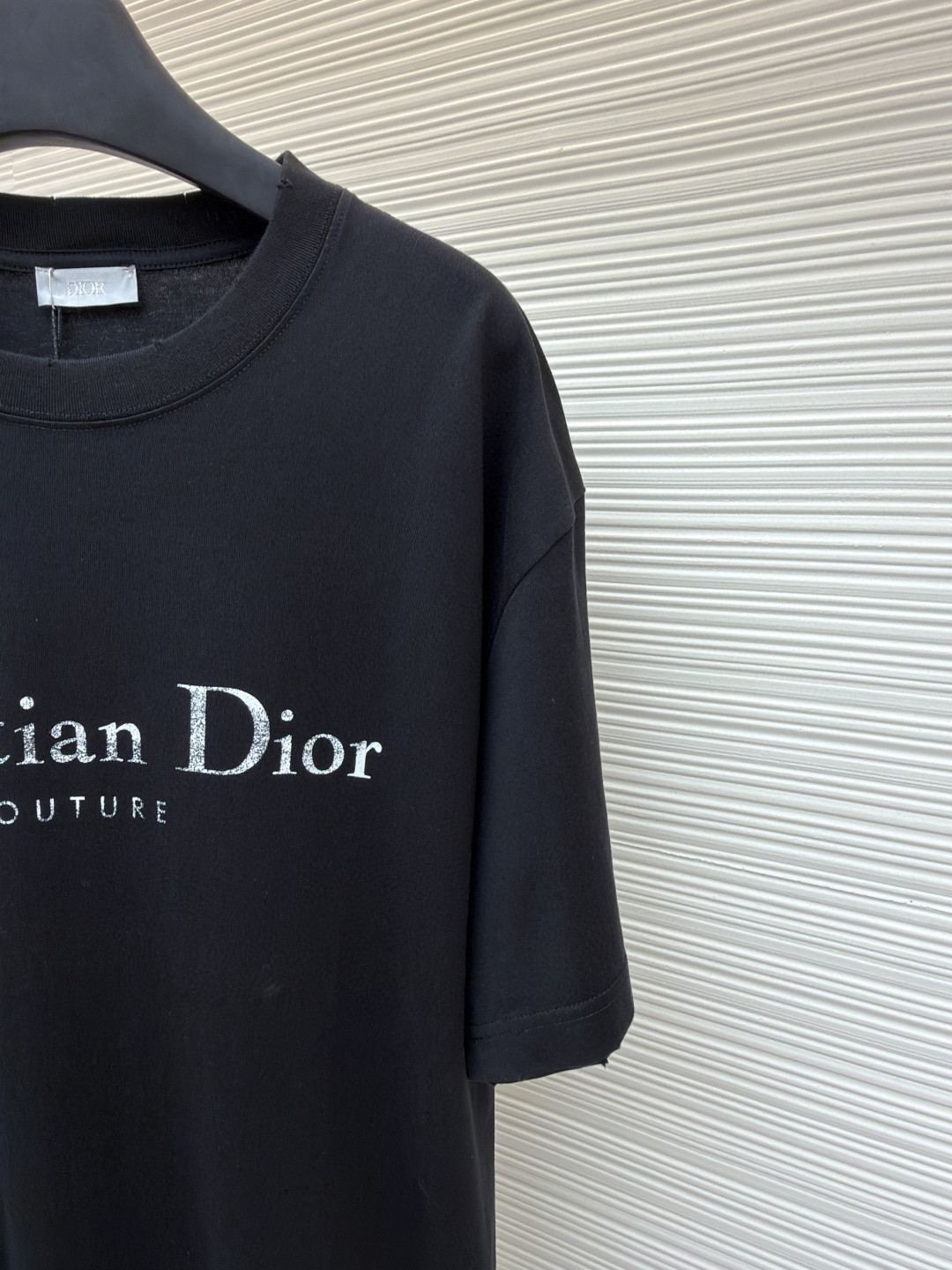 DIOR 迪奥 做旧字母标识印花圆领短袖 T恤 夏季 白色 黑色 A0 593J696X0677-C085