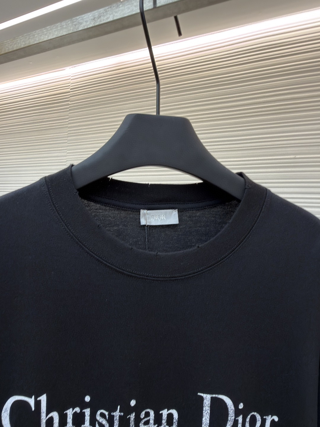 DIOR 迪奥 做旧字母标识印花圆领短袖 T恤 夏季 白色 黑色 A0 593J696X0677-C085